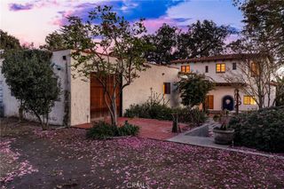 725 W Hillcrest Boulevard, Monrovia, CA 91016