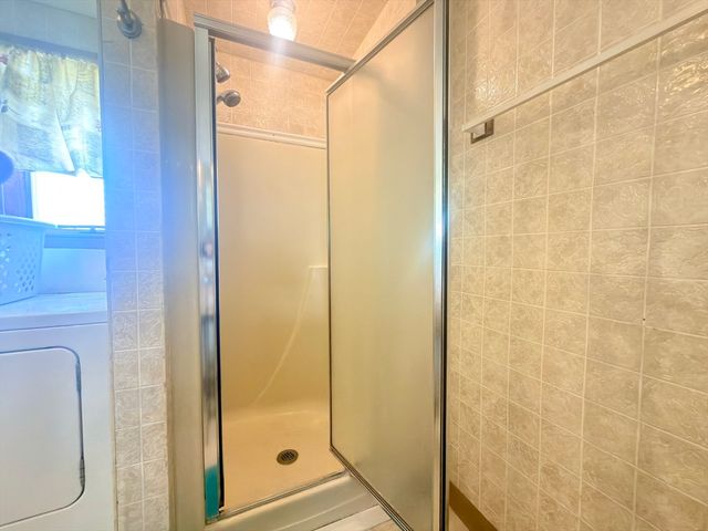 59 C St, Hull, MA 02045