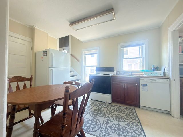59 C St, Hull, MA 02045