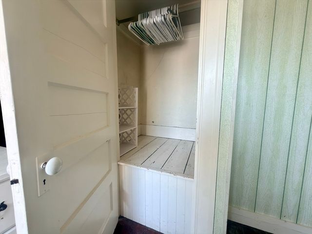 59 C St, Hull, MA 02045