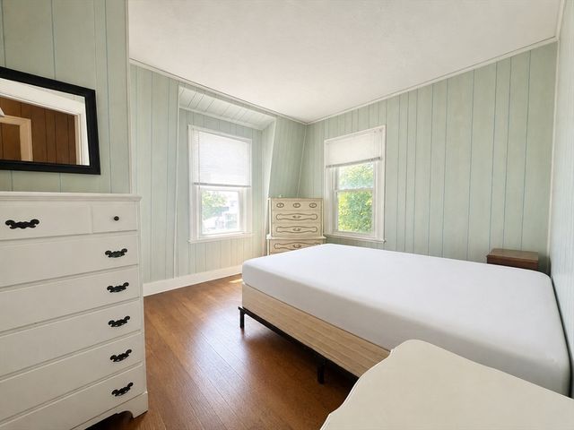 59 C St, Hull, MA 02045