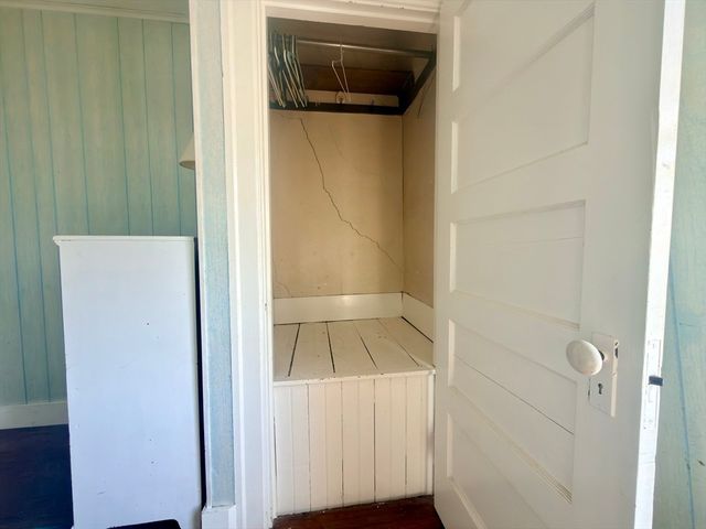 59 C St, Hull, MA 02045