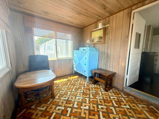 59 C St, Hull, MA 02045