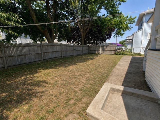 59 C St, Hull, MA 02045
