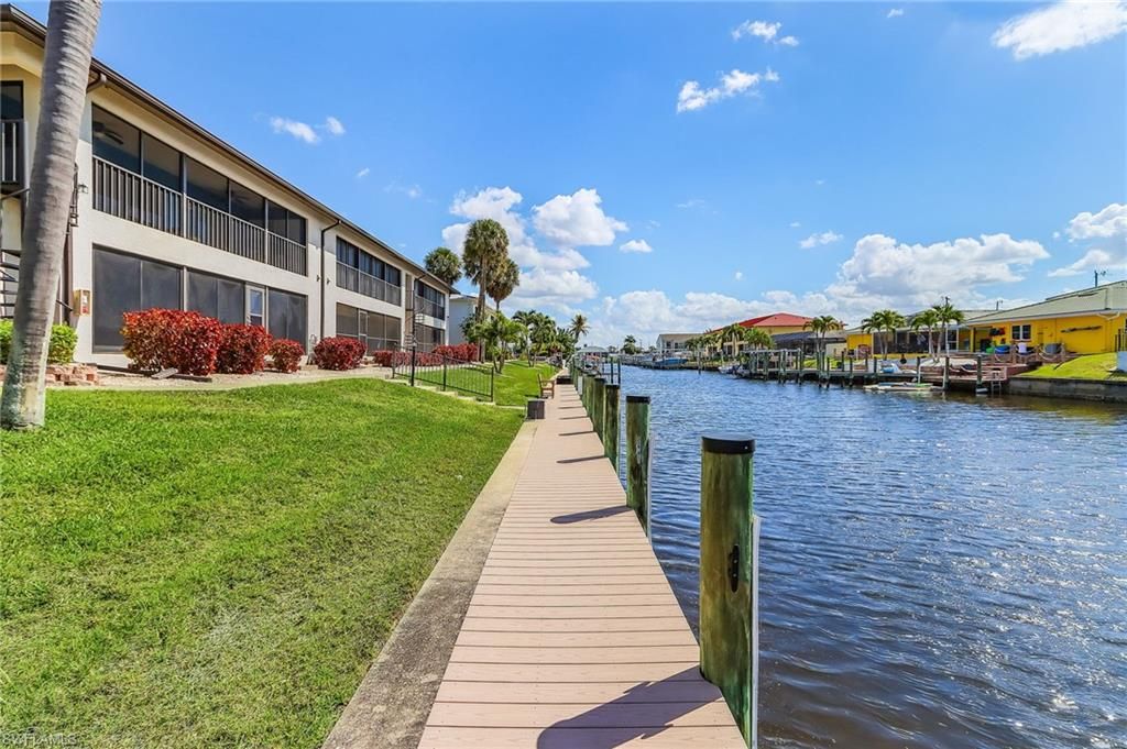 3935 Country Club BLVD 17, CAPE CORAL, FL 33904 — exterior
