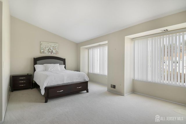 8 Russell Court, Montville, NJ 07045