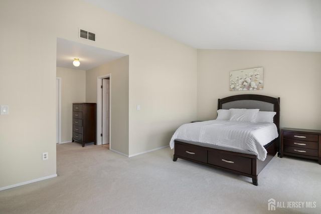 8 Russell Court, Montville, NJ 07045