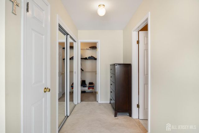 8 Russell Court, Montville, NJ 07045