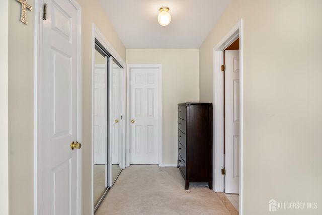 8 Russell Court, Montville, NJ 07045