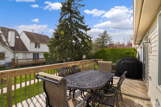 8 Russell Court, Montville, NJ 07045