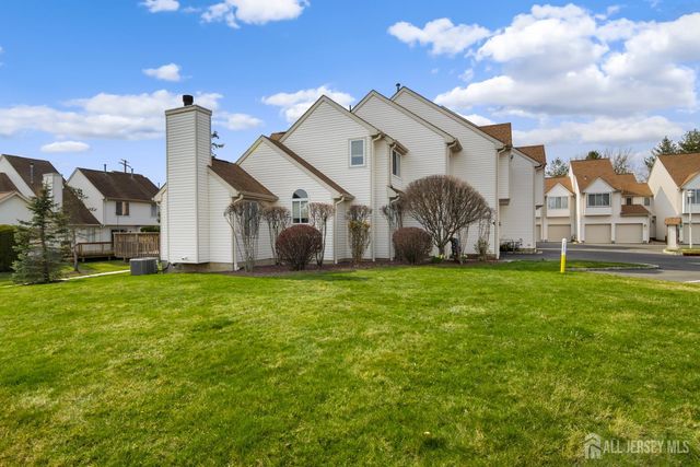 8 Russell Court, Montville, NJ 07045