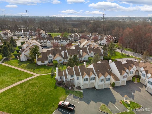8 Russell Court, Montville, NJ 07045