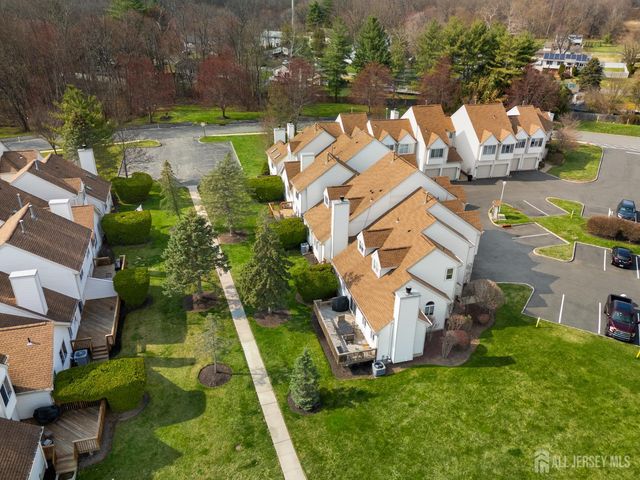 8 Russell Court, Montville, NJ 07045