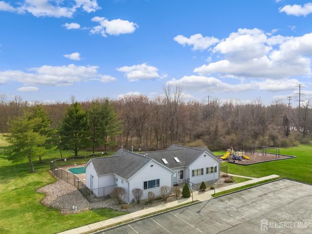 8 Russell Court, Montville, NJ 07045