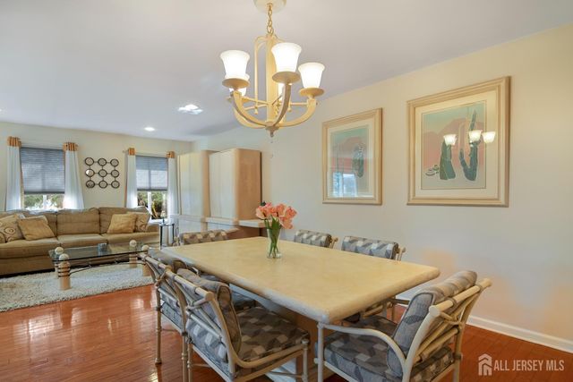8 Russell Court, Montville, NJ 07045