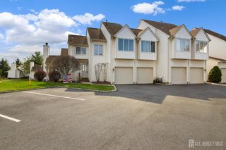 8 Russell Court, Montville, NJ 07045