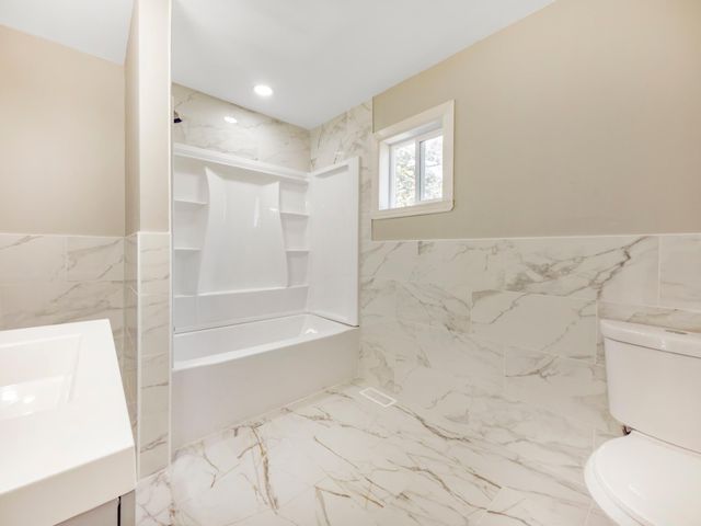 2310 Leona Drive, New Brighton, MN 55112