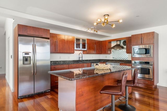 10 Ocean Ave 414, Revere, MA 02151
