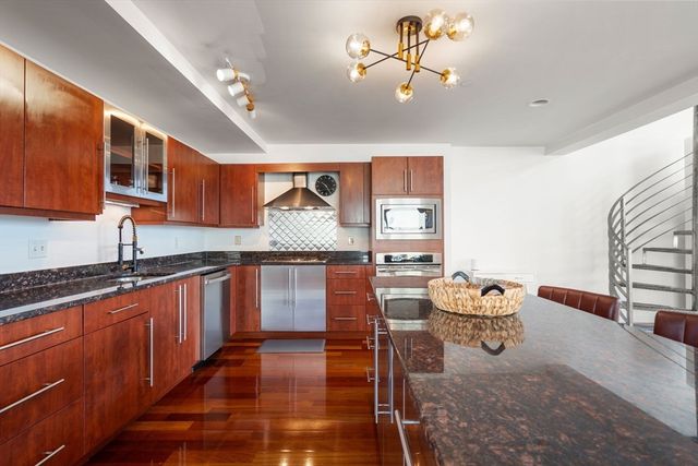 10 Ocean Ave 414, Revere, MA 02151