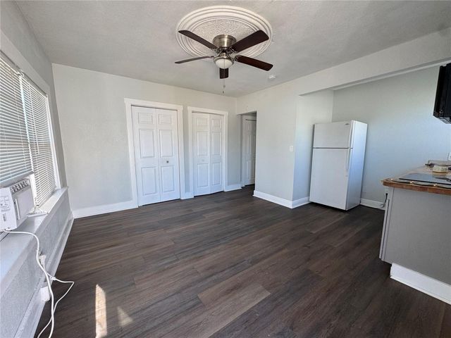 3927 6TH STREET S, St Petersburg, FL 33705