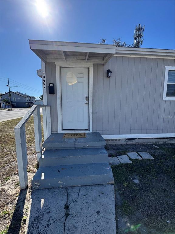 3927 6TH STREET S, St Petersburg, FL 33705