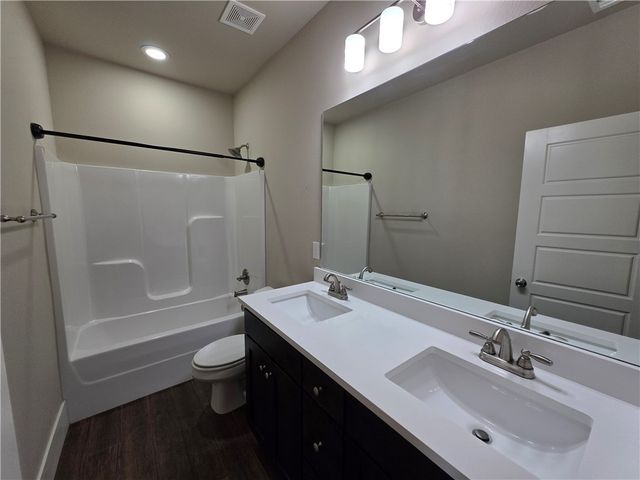 616 Mill Pond Way, Cave Springs, AR 72718