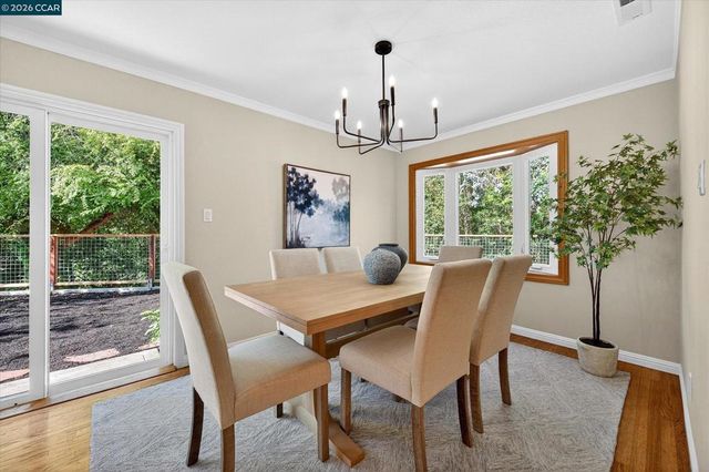 50 Ivy Dr, Orinda, CA 94563