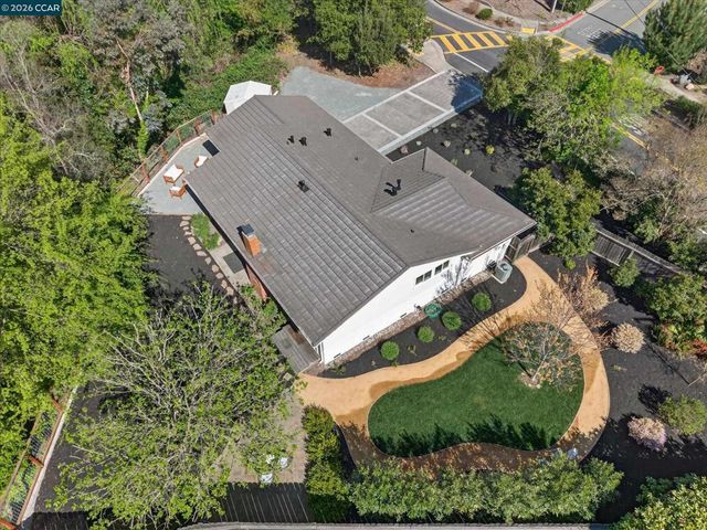 50 Ivy Dr, Orinda, CA 94563