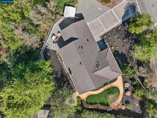 50 Ivy Dr, Orinda, CA 94563