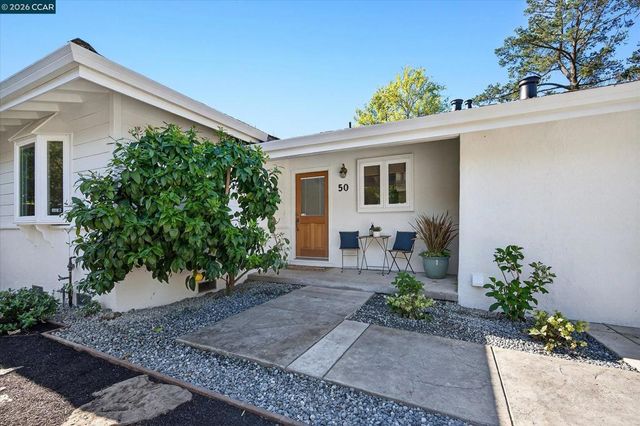 50 Ivy Dr, Orinda, CA 94563