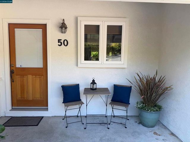 50 Ivy Dr, Orinda, CA 94563