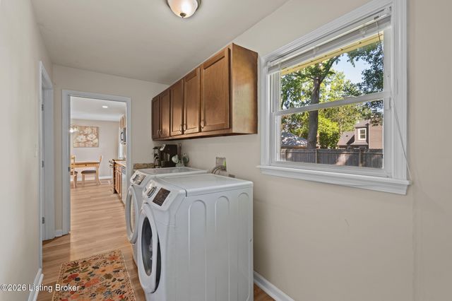 10 Cardwell Way, Louisville, KY 40220