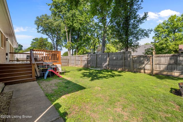 10 Cardwell Way, Louisville, KY 40220