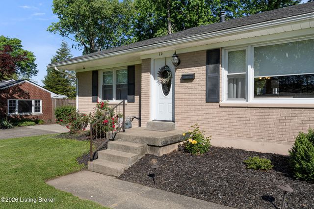 10 Cardwell Way, Louisville, KY 40220