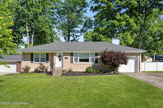 10 Cardwell Way, Louisville, KY 40220