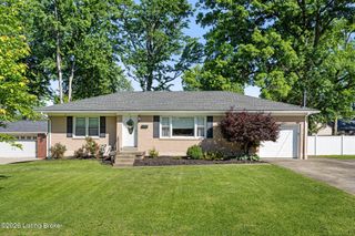 10 Cardwell Way, Louisville, KY 40220