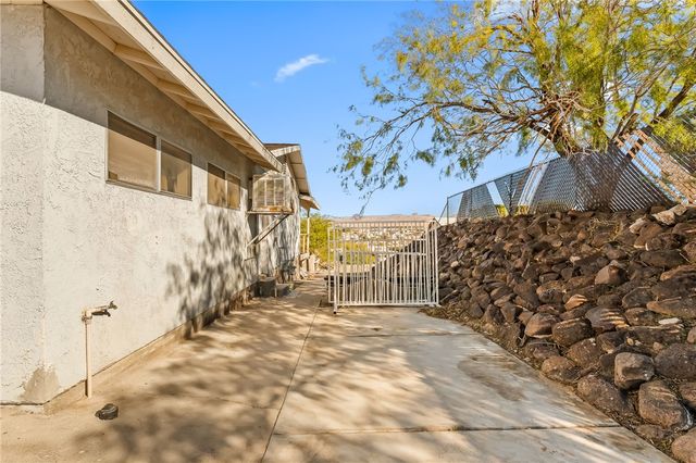 1660 Monte Vista Drive, Bullhead City, AZ 86442