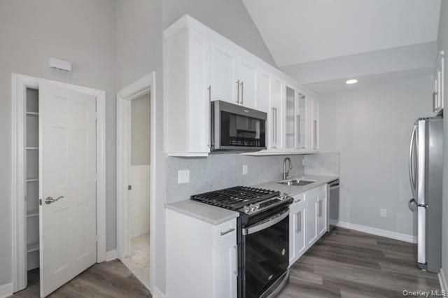 183 N Wellwood Avenue 8, Lindenhurst, NY 11757