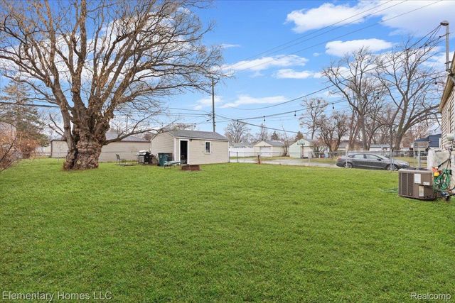 1985 Pilgrim Street, Ferndale, MI 48220