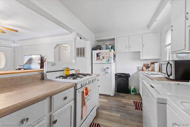 1985 Pilgrim Street, Ferndale, MI 48220