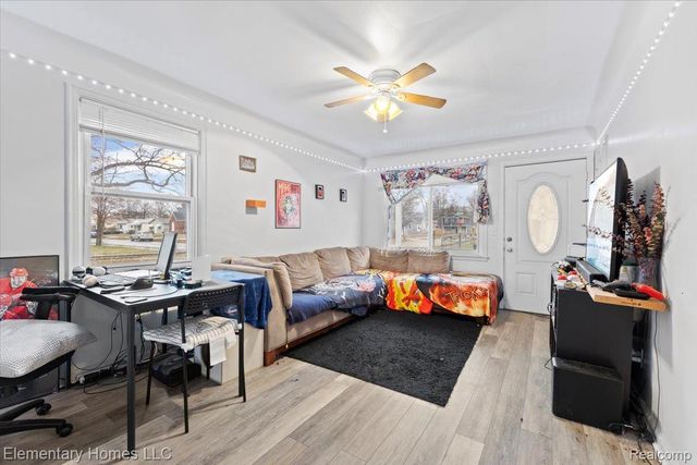 1985 Pilgrim Street, Ferndale, MI 48220