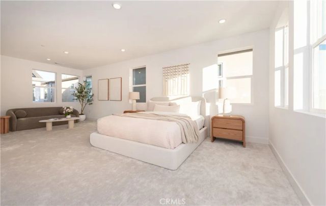 317 Sora, Irvine, CA 92618