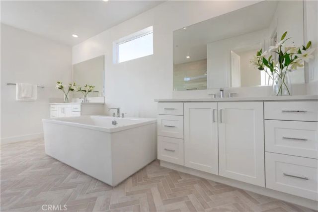 317 Sora, Irvine, CA 92618