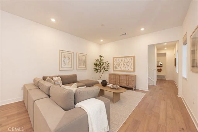 317 Sora, Irvine, CA 92618