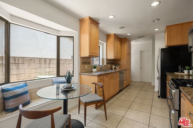 14022 Margate Street, Los Angeles, CA 91401
