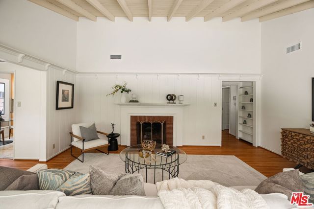 14022 Margate Street, Los Angeles, CA 91401