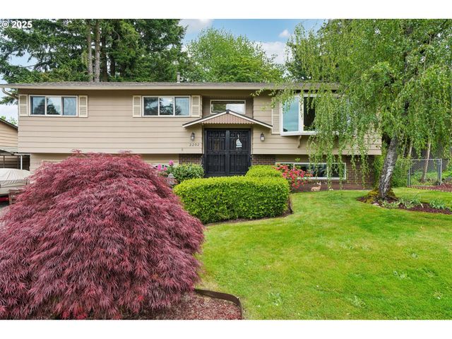 2202 Ne 203RD Ave, Fairview, OR 97024