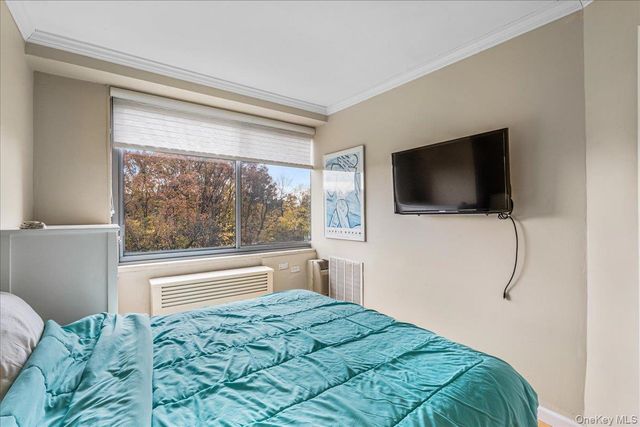 220-55 46th Avenue 5P, Bayside, NY 11361