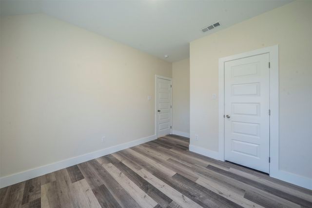 130 Aztec Drive, Mabank, TX 75156