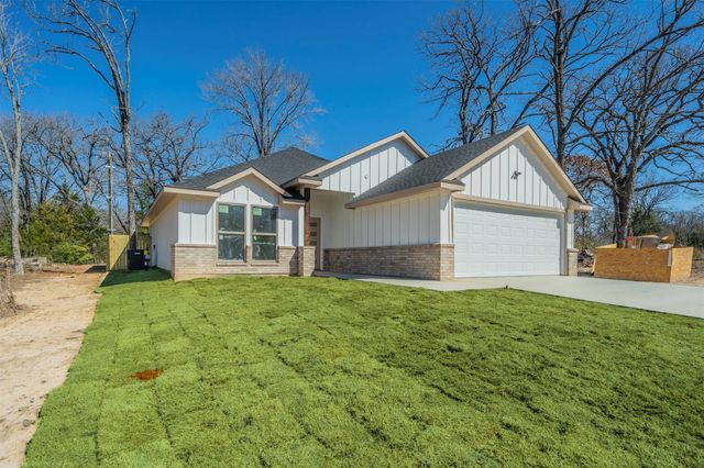 130 Aztec Drive, Mabank, TX 75156
